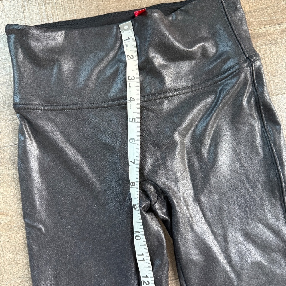 SPANX faux leather leggings - Picture 9 of 9